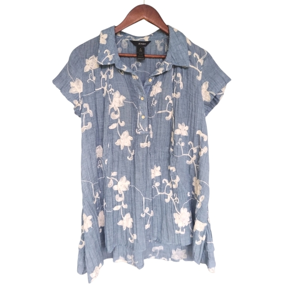 Ali Miles Dresses & Skirts - Floral Embroidered Chambray Guazey Cotton Mini Dress